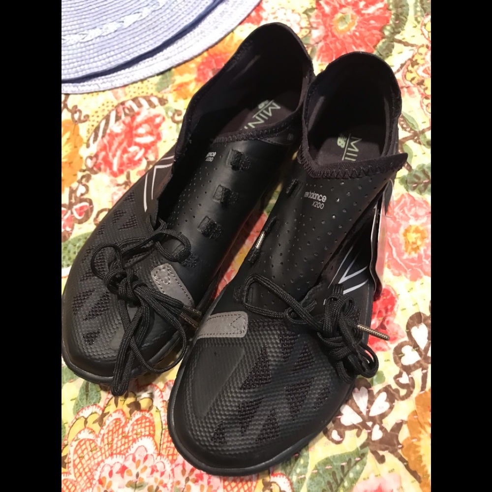 Neww balance/vibram x200 running shoes